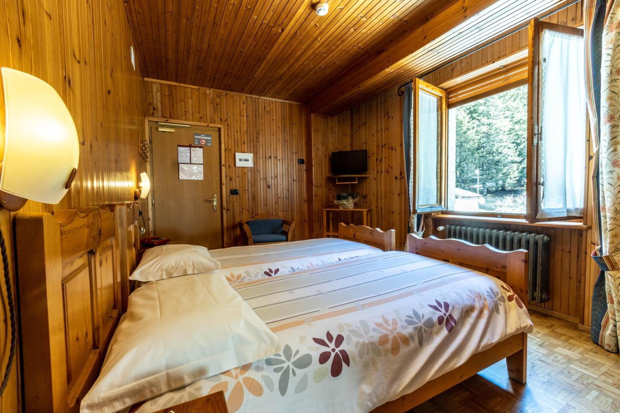 Hotel Le Campagnol ชัมโปลุก ภายนอก รูปภาพ